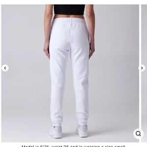 Gently Used Talentless Sweatpants Size L